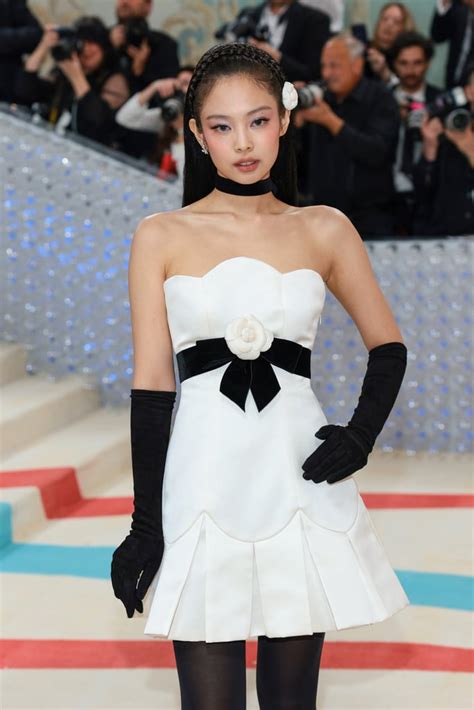 jennie kim wearing chanel|jennie dress to impress outfits.